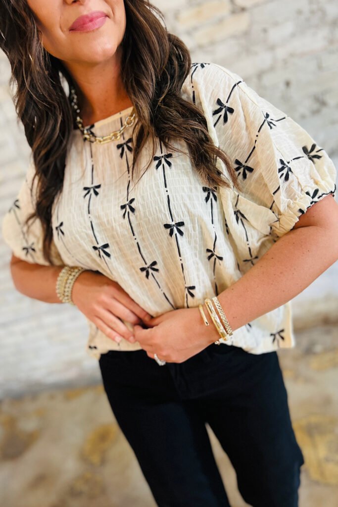 Beige Bow Print Puff Short Sleeve Top Beige Bow Print Puff Short Sleeve Top