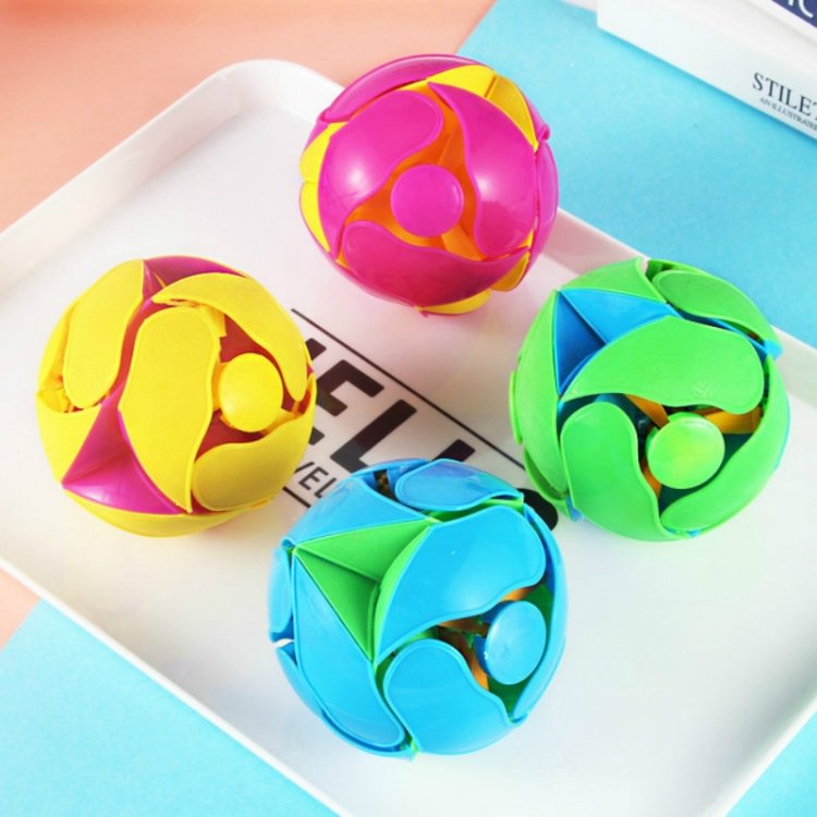 Creative Hand Throwing Color Changing Ball Transformation Telescopic Deformat… Creative Hand Throwing Color Changing Ball Transformation Telescopic Deformat…