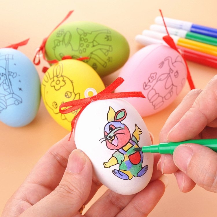 4 PCS Handmade Cartoon Painted Easter Eggs Children Educational Toys, Random Pattern and Color 4 PCS Handmade Cartoon Painted Easter Eggs Children Educational Toys, Random Pattern and Color