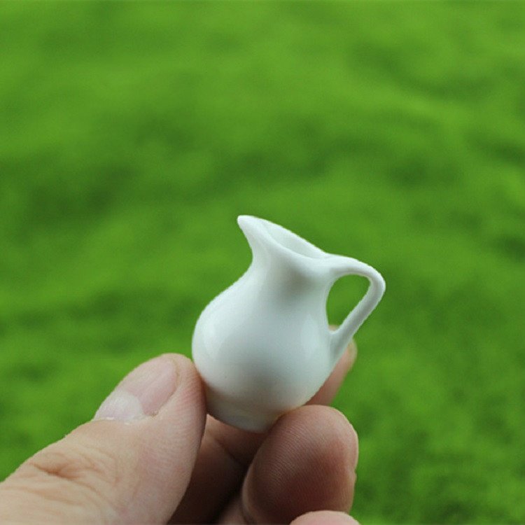 3 PCS Doll House Mini Accessories Ceramic Vase 3 PCS Doll House Mini Accessories Ceramic Vase